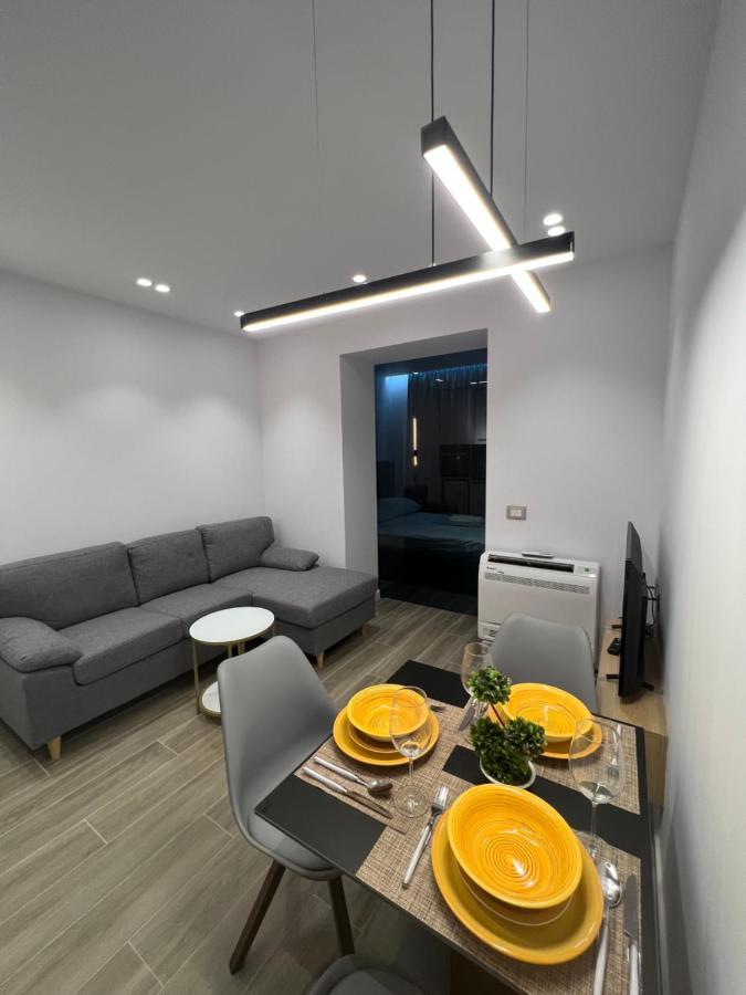 Deluxe Apartment Bllok Tirana Buitenkant foto