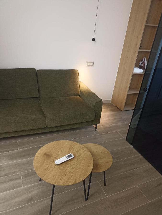 Deluxe Apartment Bllok Tirana Buitenkant foto